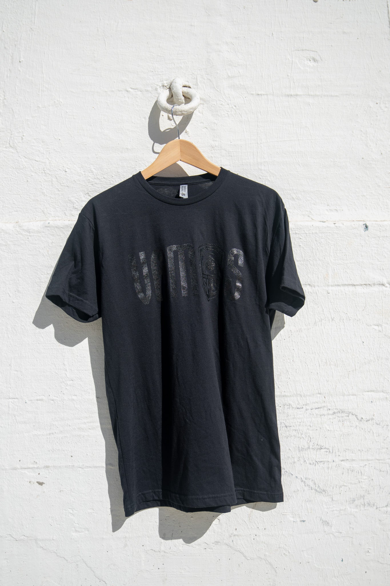 Unisex - VAMOS Night Pack Tee Shirt - Night Black